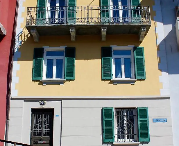 1912 - Wooden - Old Town Apartament Locarno